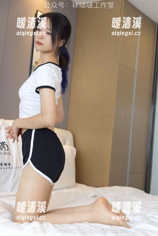 BoBoSocks袜啵啵 - 涵涵展示白棉袜：经典又个性，最新作品集走起！