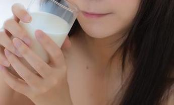 BoLoli菠萝社 - 一起欣赏夏美酱的美腿图集吧，下载还可反复琢磨每一个角度！