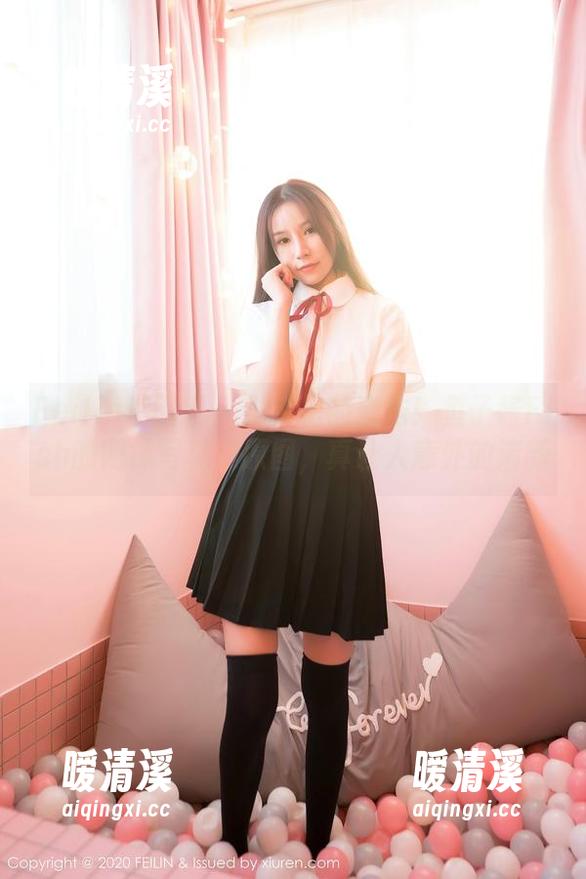Feilin嗲囡囡 - 脚尖上的魔法！鱼子酱Fish的网袜写真集原图，真让人意外的清新