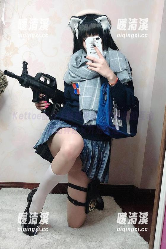 Kettoe的双人图集更新，看她俩的互动，我的神经又开始冒泡。