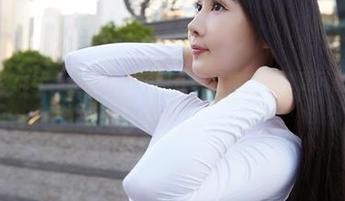 MiiTao蜜桃社 - 李颖诗的短裙在线写真，感觉夏风都嫉妒了吧！