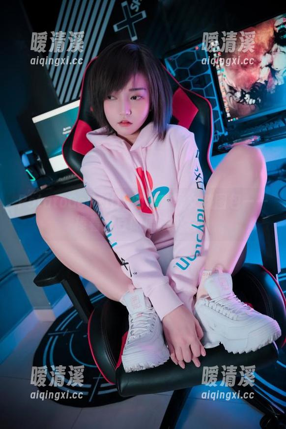 PotatoGodzilla的黑魔导女孩图包——捧着土豆的魔法少女！