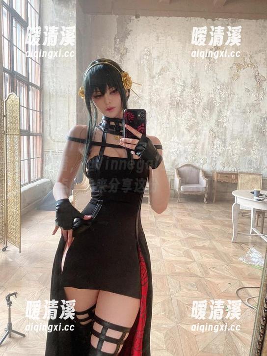 腿长没错，但Vinnegal的高清颜值才是看点，快来分享这份‘腿’福！