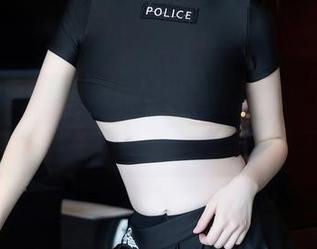 Xiuren秀人网 - UU酱的旗袍福利图集，传统元素也能带点小风骚