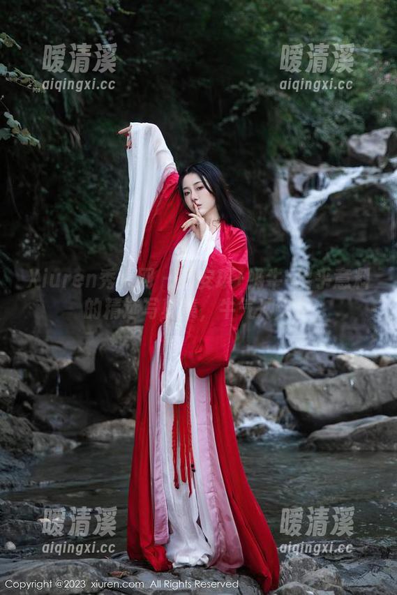Xiuren秀人网 - 唐安琪+奶牛=出乎意料的精选写真集，牛气冲天！