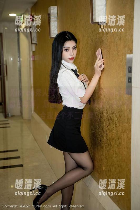 Xiuren秀人网 - 胡说的说，奶芙乔乔的粉色写真，原图像是爱情的海洋，潜水符合我是个不二选择！