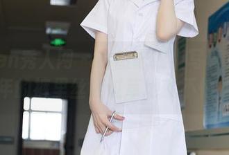Xiuren秀人网 - 小热巴线上写真集更新，今年的裤里丝走过草地就不怕烫了！