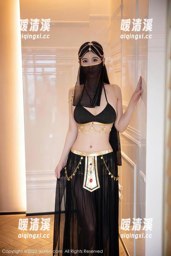 Xiuren秀人网 - 把兔女郎写真变成咸鱼翻身？徐莉芝Booty来教你。