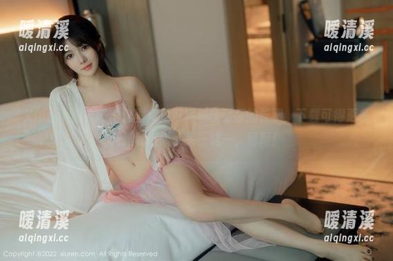 Xiuren秀人网 - 这图库里可藏着李丽莎的长腿，下载可得更多长腿秘笈哦，买三送一，呵呵！