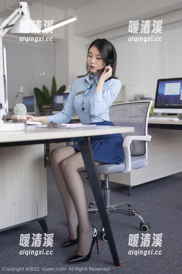 Xiuren秀人网 - 李丽莎：海边软妹风，图片比我颜值低得多！