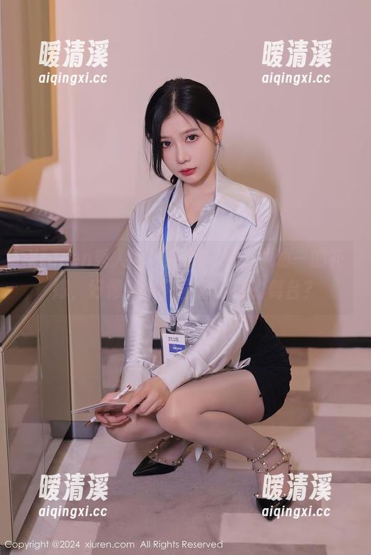 Xiuren秀人网 - 更新一波，林幼一的花嫁，好像整个花园都是她的舞台？