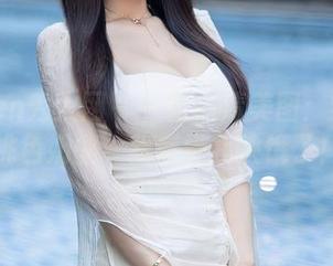 Xiuren秀人网 - 一张高清美图：学姐的桃色奶酪，我感觉我快饿了！