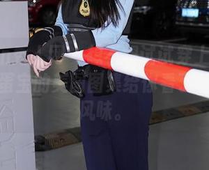 Xiuren秀人网 - 想不想试试穿上空姐制服？蛋蛋宝的美图图集给你看了不一样的风味。