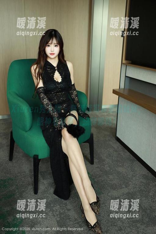 Xiuren秀人网 - 陆萱萱写真里的妹妹，眼神有故事，想聊聊吗？