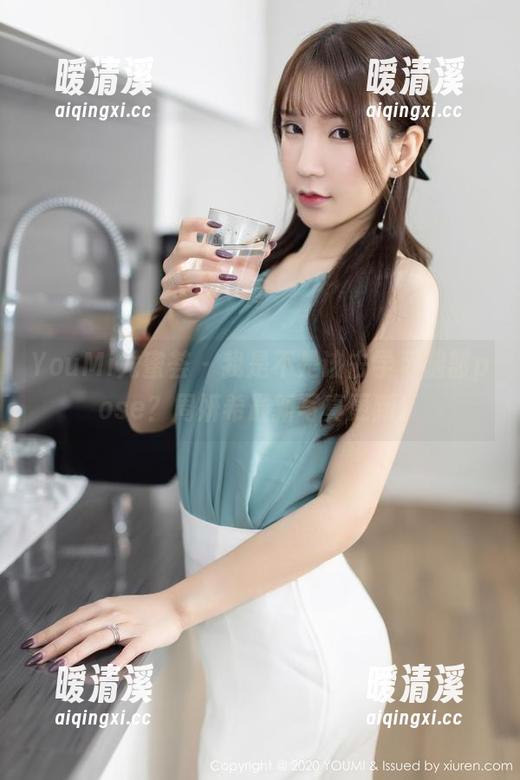 YouMi尤蜜荟 - 我是不是该去学习腿部pose？周妍希最新写真更新！