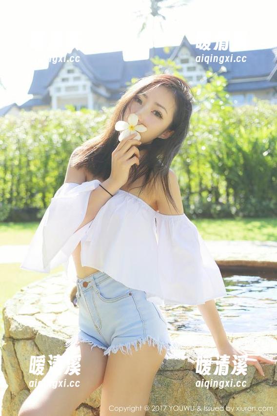 YouMi尤蜜荟 - 蓝夏Akasha大女孩——天台上的私享套图资源，来更新你眼中的‘天台’定义！