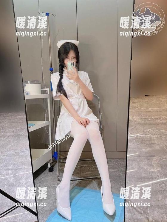 at鲨鱼女仆图集，试试把爱情和擦地结合起来，会有人意外的收获吗？