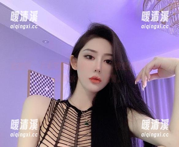 微密圈 - 不爱笑的赛琳的作品集，视觉刺激得我差点连喝水都要小心翼翼。