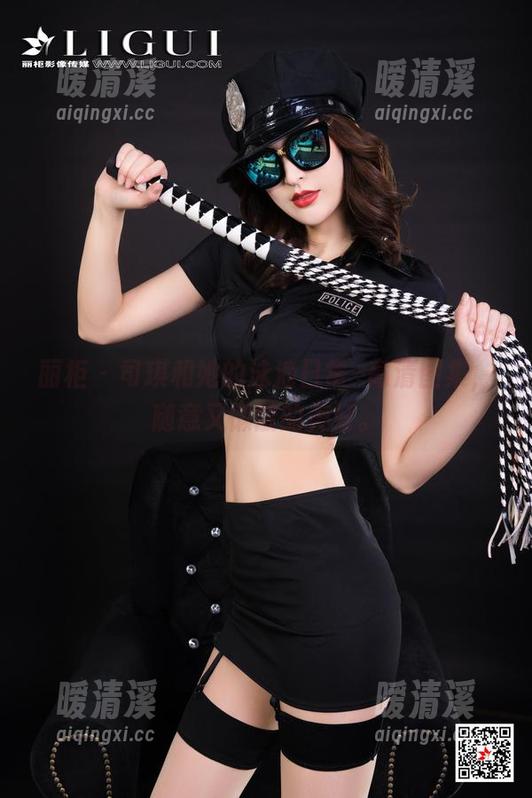 丽柜 - 司琪和她的泳池日常–高清图集，随意又懒散的美好。