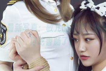 丽柜 - 最新写真：敏儿的美足，从此我不再吃香肠了！