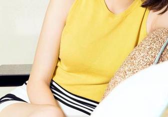 克拉女神 - 没想到依娜丝的写真拍得这么油亮，看得我手痒痒！