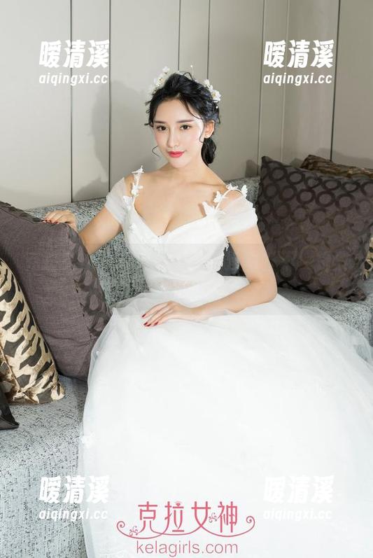 克拉女神 - 静宜的美图：云彩？不，是紫色的软糖