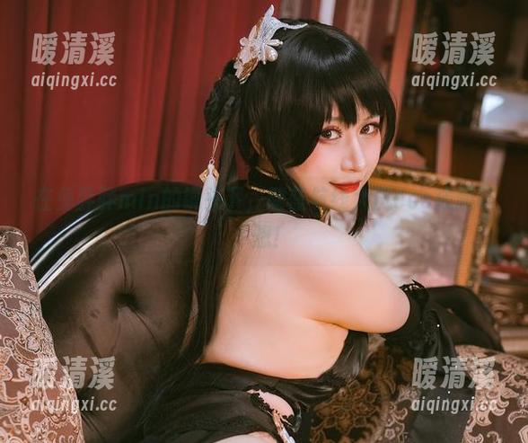 在兔胖胖min的镜头下，碧蓝航线大凤cos成趣味駭想！