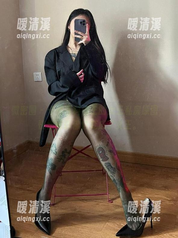 微密圈 - 卡通百科老王的女王私房原图，恍惚间仿佛也变成了女王。
