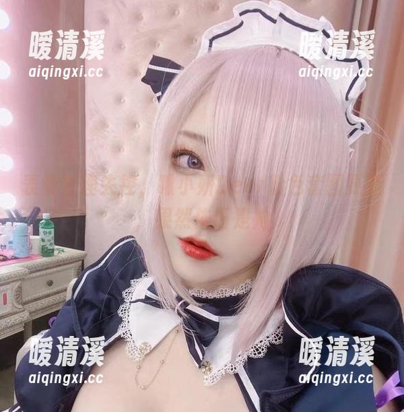 表情管理失控，啾小妍Deer粉色套图更新，果然依旧是她