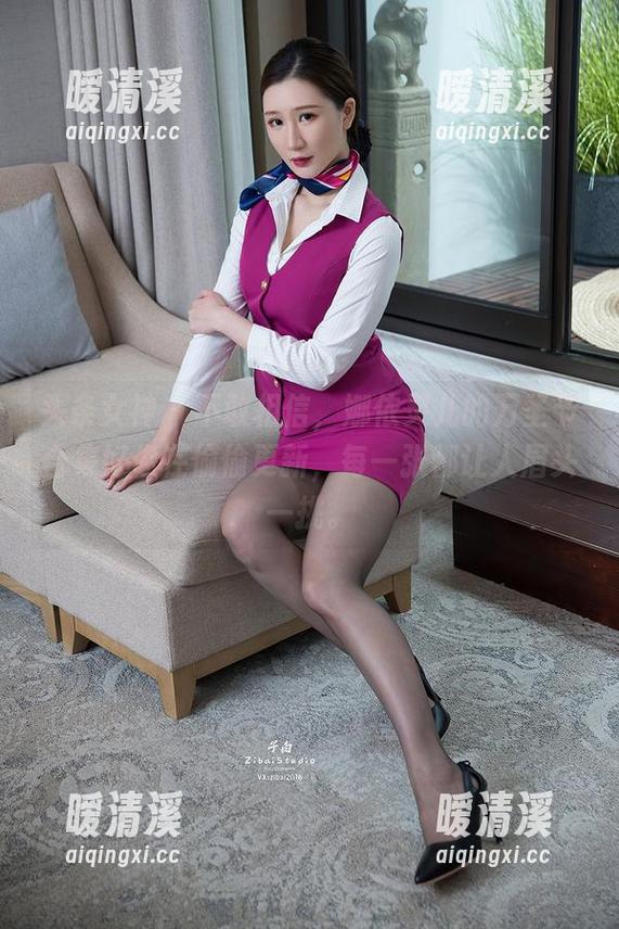 头条女神 - 不敢相信，娜依灵儿的万圣节合集好像在偷偷更新，每一张都让人眉头一挑。