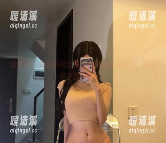 微密圈 - 最新短裙合集，女刺客又来撩了，岂止裙子那么简单。