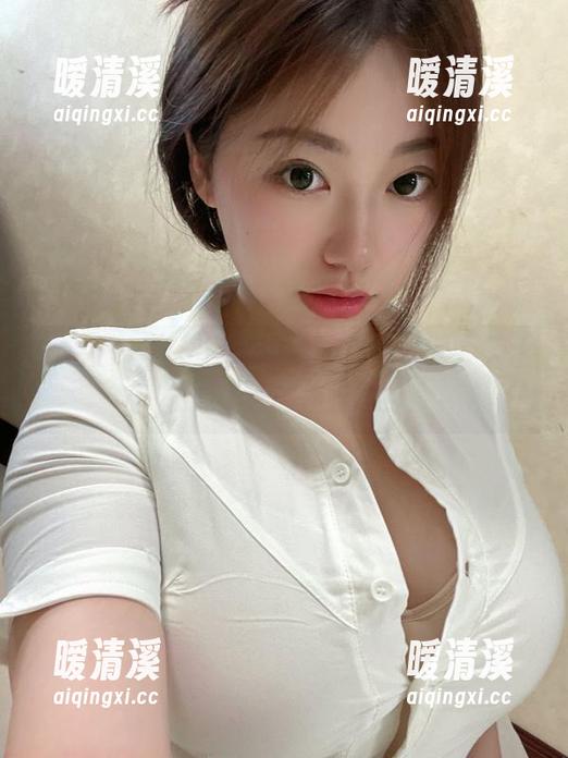 微密圈 - 高清图册中的奶宝妹纸，今天温顺得让人想捏捏脸！
