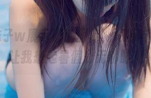 小野妹子w展示最新图库，短裤与小野风，让我想起暑假的无聊时光。