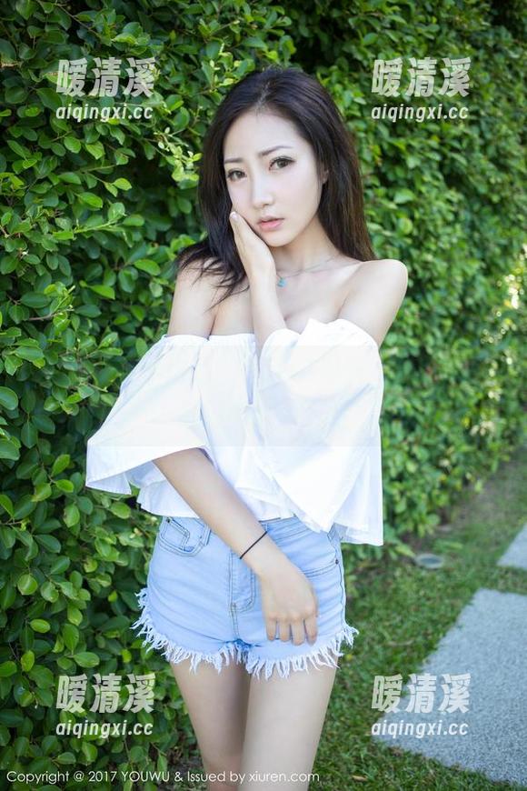 尤蜜荟 - 不怕晒，Carol周妍希的裸足图包福利大公开！