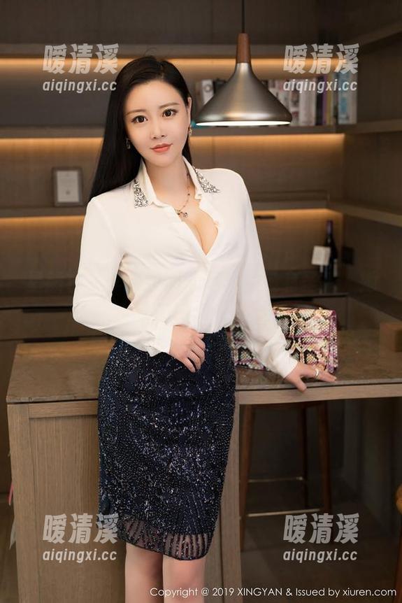 星颜社 - 李若汐ci的写真：没有圣光，她也是闪闪发光的姐姐