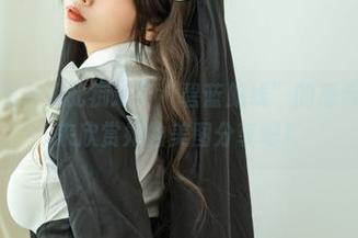 杏仁曲奇为何如此痴迷于“碧蓝航线”的恶毒白兔？快来欣赏她的美图分享吧！