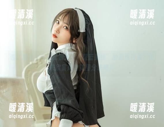 杏仁曲奇为何如此痴迷于“碧蓝航线”的恶毒白兔？快来欣赏她的美图分享吧！