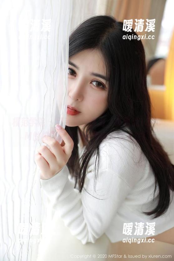 模范学院 - 别丢失注意力，李雅柔182CM的校园写真更新值得持续关注！