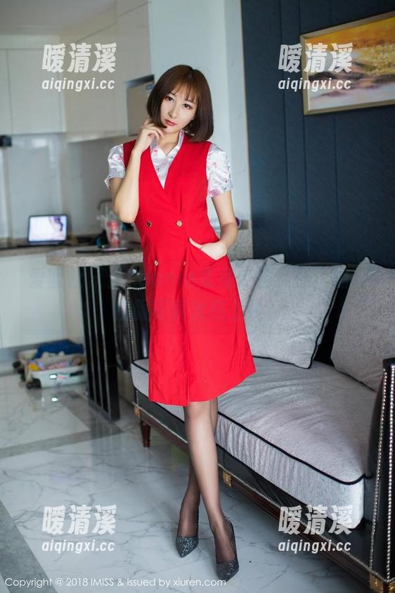 爱蜜社 - 当Yannie变身校园女神，福利校服写真火热上线！