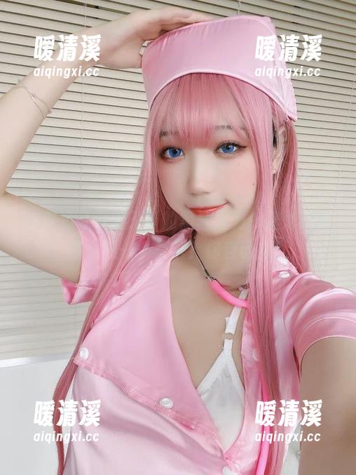 皮皮奶可可爱了啦的黑丝太刀，最炸的套图合集——不信？你自己看！