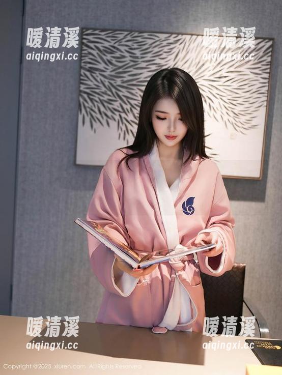 秀人网 - tina甜仔在这里，女王的作品，在线炫耀一下她的“强势”。