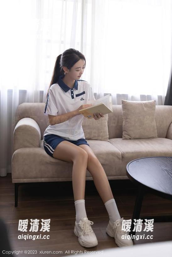 秀人网 - z杯悠悠私房的纯白时刻：你猜我有多白？