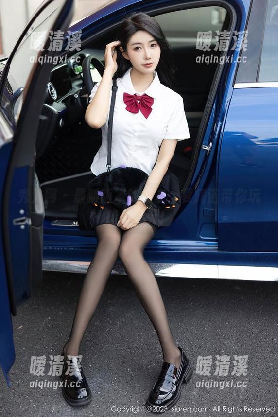 秀人网 - 最新版本的女友：夏旖诺带你玩转异次元！
