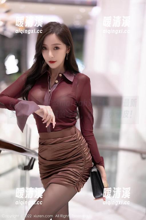 秀人网 - 当安然maleah遇上修女：最新美图不只是信徒的呼唤，还有点小俏皮！