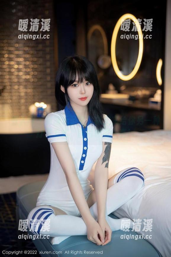 秀人网 - 制服无圣光？林文文给你另一种打开方式，图片眼前一亮！