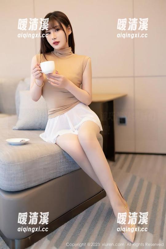 秀人网 - 这组私房写真，波巧酱让学妹们的魅力不断升温！