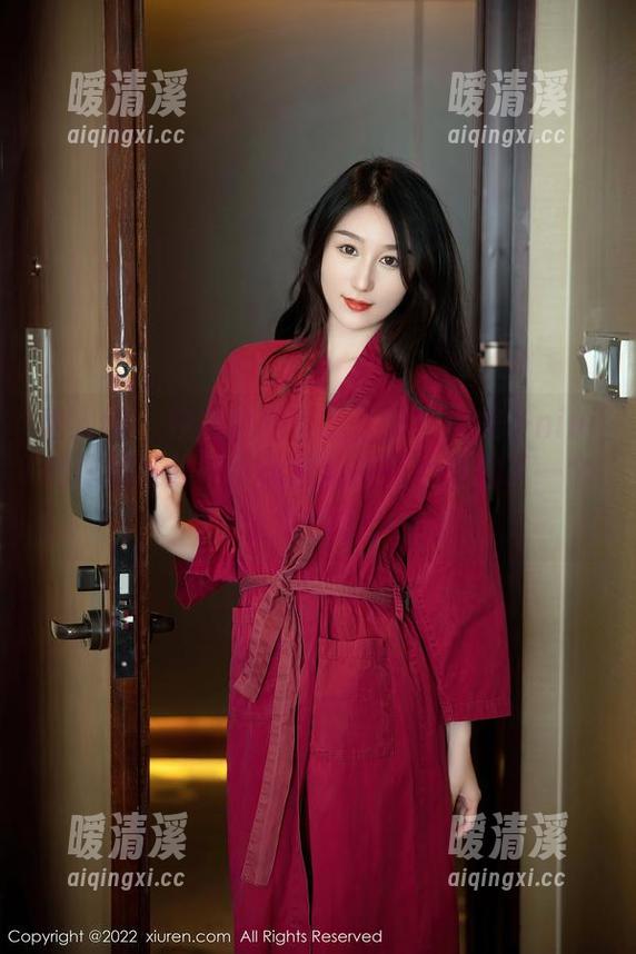 秀人网 - 校服也能萌态百出！糯美子nini的作品集分享，让我偷偷在心里加了一个小小的赞！