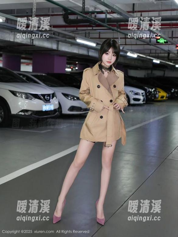 秀人网 - 每一次看到露露小喵的兔女郎美图，我都在想，世上还有谁不想变成她？