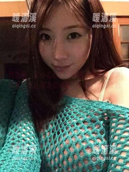 微密圈 - 童小芯的红色美图，每张都想拿去做壁纸让朋友们羡慕，哈哈，决策太心虚。