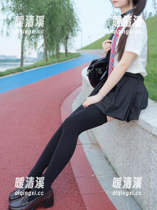 紧急企划 - 小恩的妹妹无处不在，快下载这套图，看看能不能被她迷住！